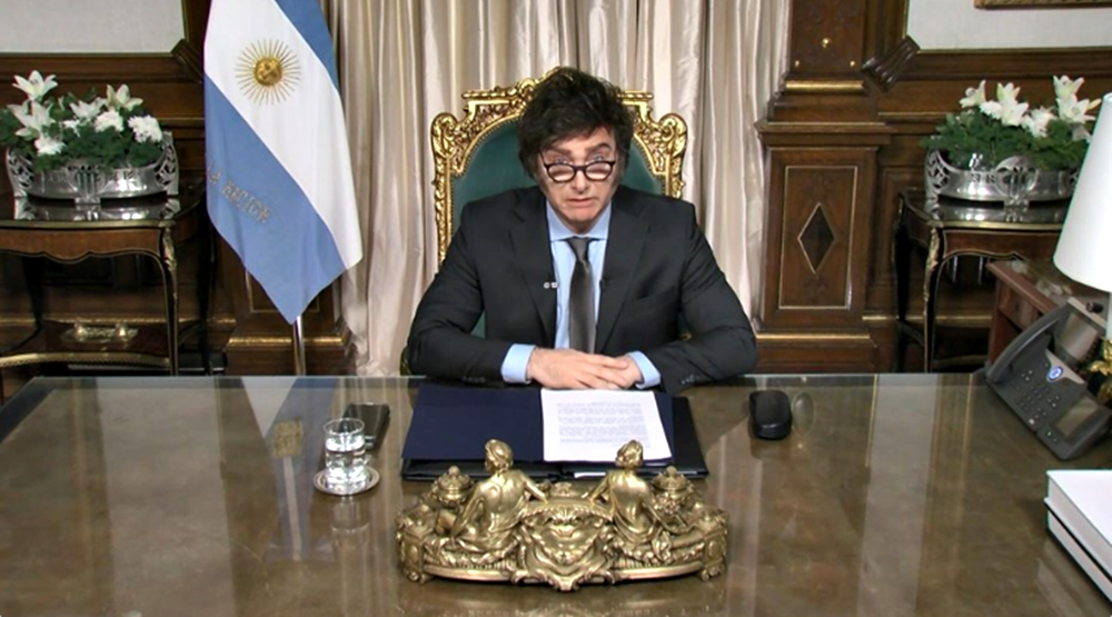Javier Milei confirmó que se frenará la emisión de pesos y anunció el nuevo proceso de remonetización