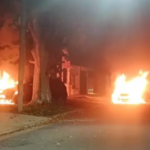 Violencia narco en Rosario: prendieron fuego 13 autos y dejaron una nueva amenaza contra Patricia Bullrich