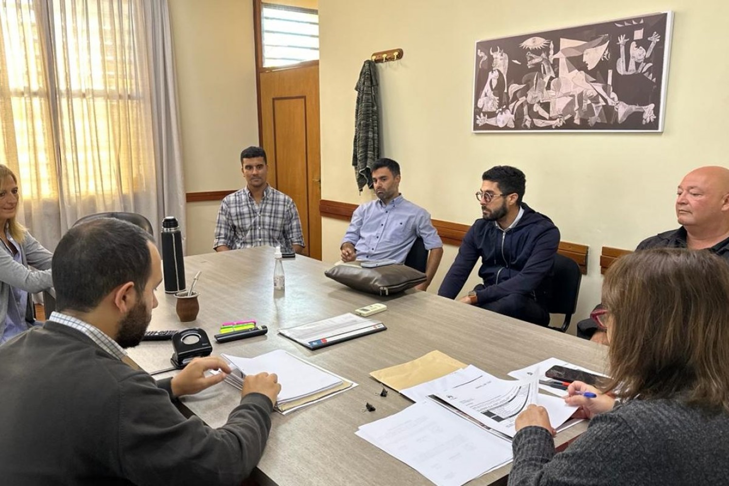 La Municipalidad realizó la apertura de sobres para la compra de una camioneta para el traslado de pacientes oncológicos