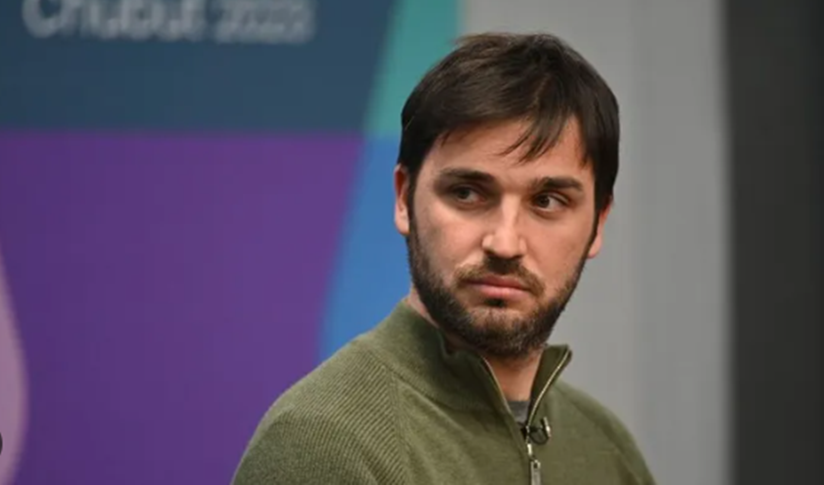 Amenaza de bomba en el avión en el que viajaba Ignacio Torres, el gobernador de Chubut