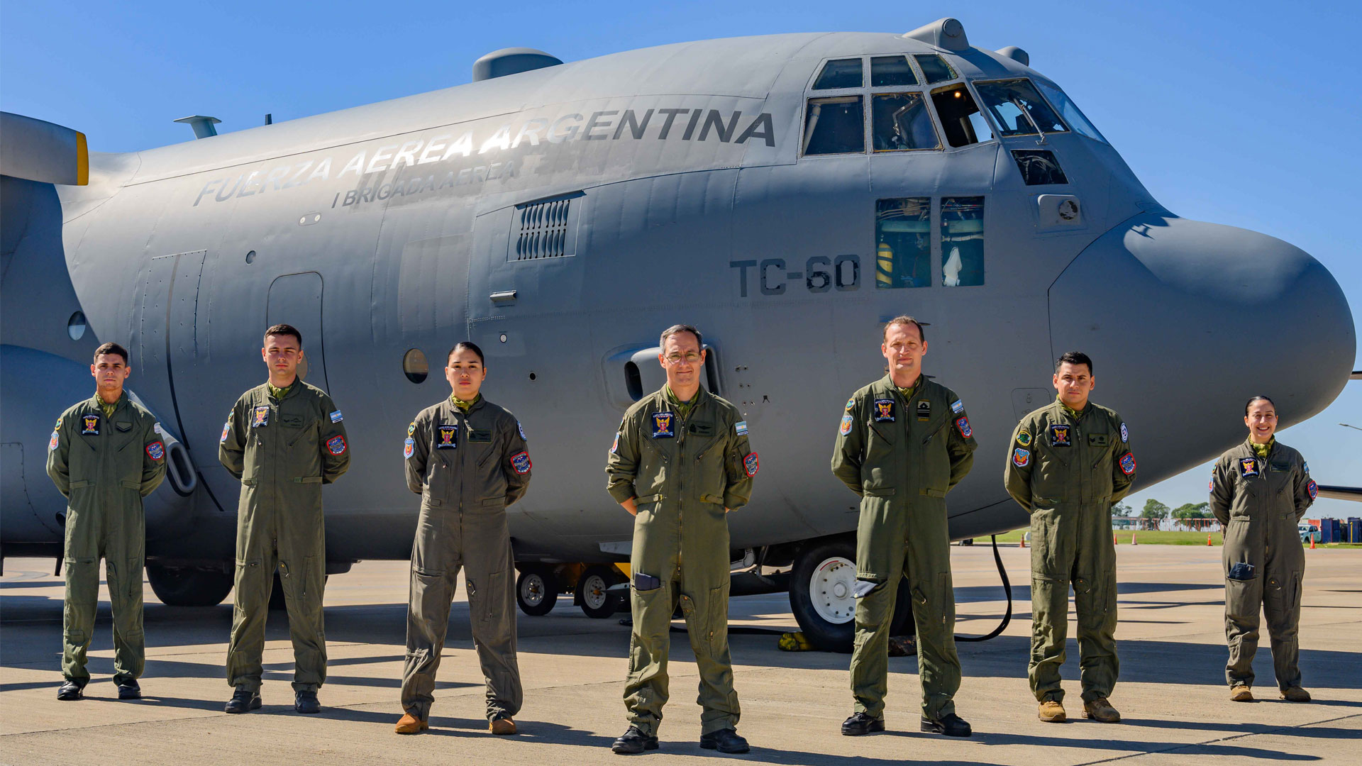 Se realizó la firma del convenio de transferencia del C-130H Hercules TC-60 a la Fuerza Aérea Argentina