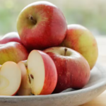 Qué pasa si comes una manzana todos los días, según los expertos de Harvard