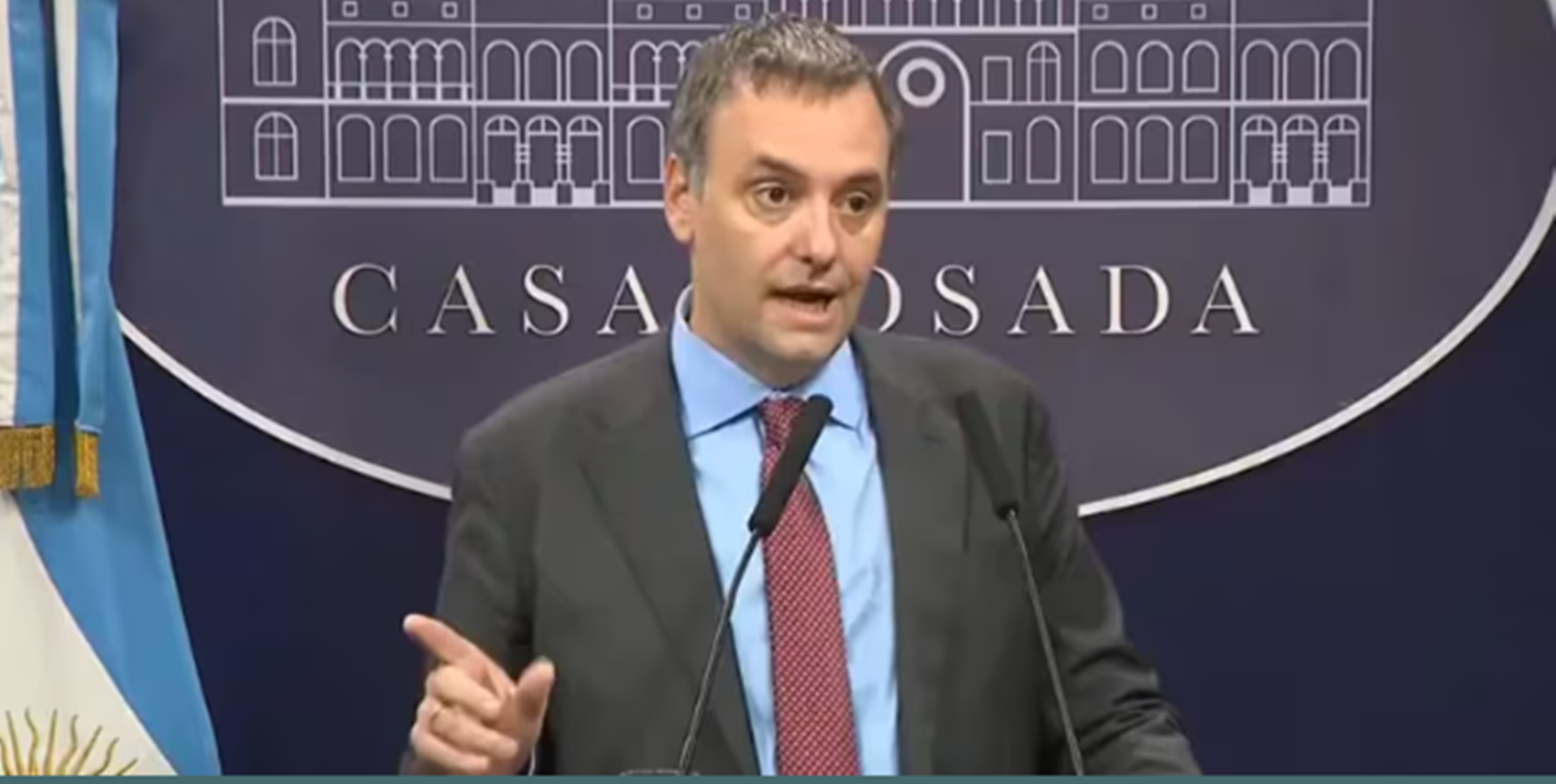 Javier Milei enviará un proyecto de ley para penar el adoctrinamiento escolar