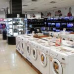 El Gobierno bajará los aranceles a la importación de electrodomésticos y neumáticos: cómo impacta en los precios