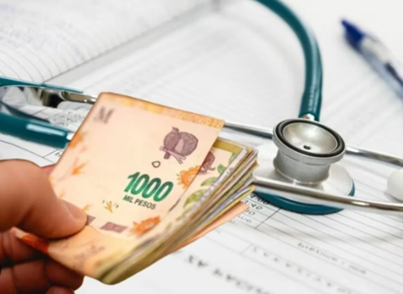 Fijaron el plazo para que las prepagas devuelvan lo que cobraron de más a los usuarios