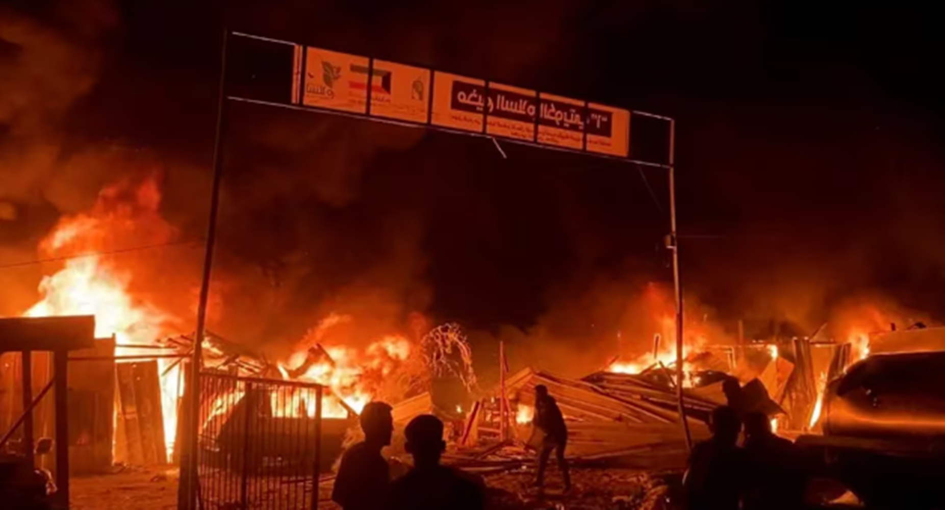 Israel anunció que atacó un campamento de Hamás en Rafah y los palestinos denuncian una “masacre atroz”