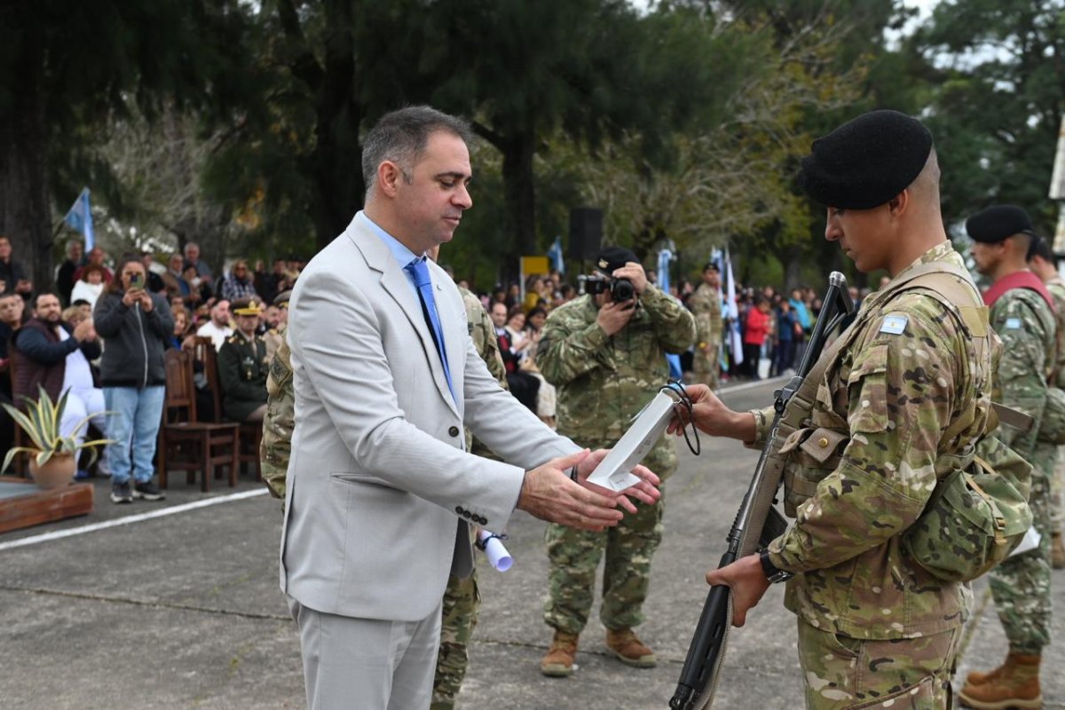 Día del Ejército Argentino: Davico entregó distinciones al personal destacado 2023