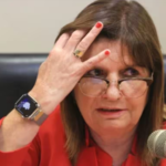 Patricia Bullrich autorizó a las fuerzas federales a “ciberpatrullar” las redes para prevenir posibles delitos