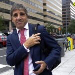 Luis Caputo remarcó el aumento de las jubilaciones y apuntó contra la oposición: “Quieren pegarle al equilibrio fiscal”