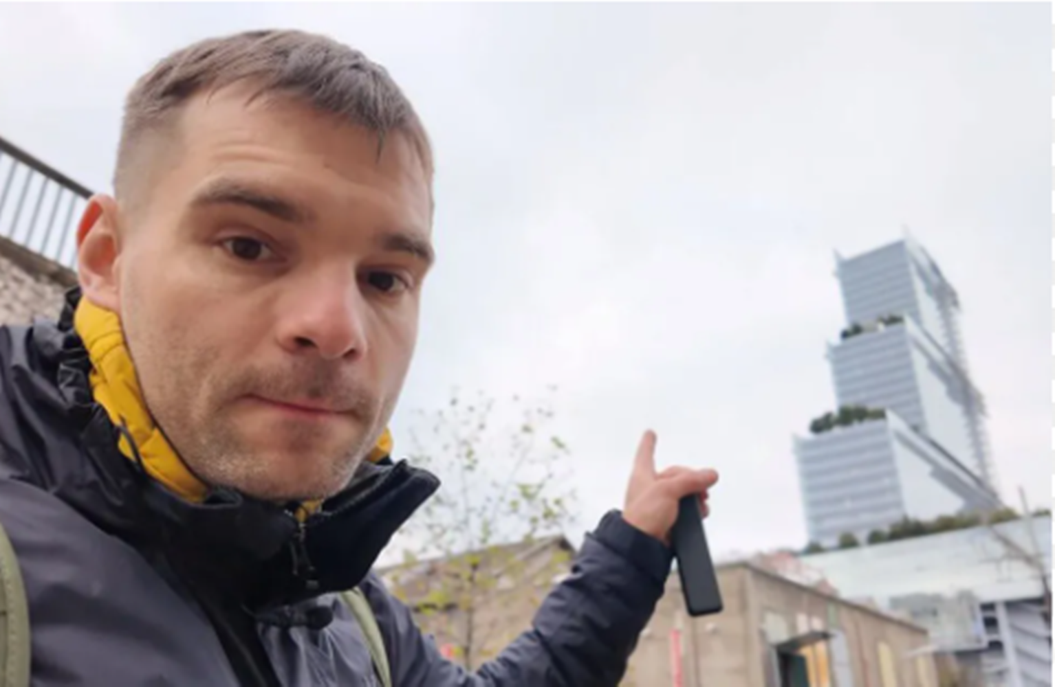 El influencer polaco que escaló un edificio en Puerto Madero fue expulsado del país