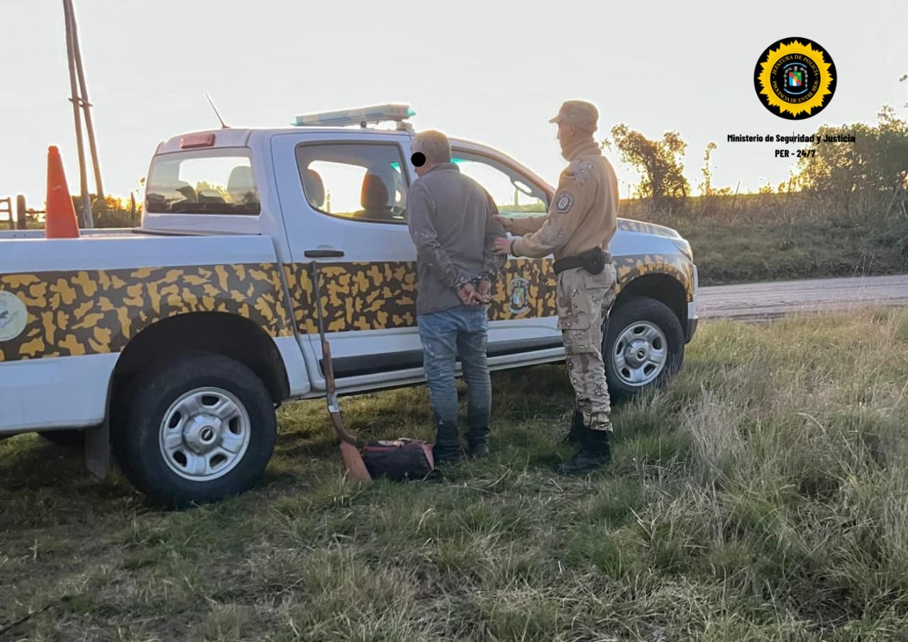 Tras darse a la fuga detienen a un hombre con un arma de fuego ilegal