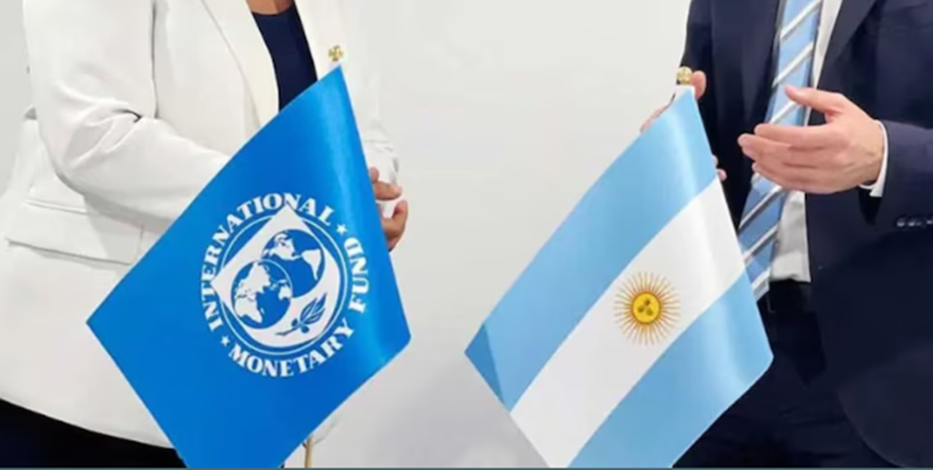El FMI confirmó el desembolso de 800 millones de dólares para la Argentina y pidió mejorar “la calidad del ajuste fiscal”