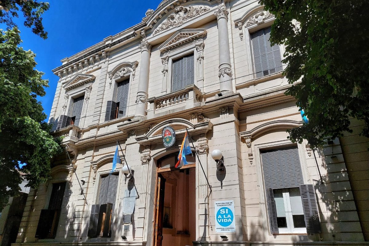 La Municipalidad realiza purgado de cañerías en la zona céntrica
