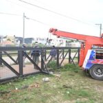 Trasladan un puente peatonal al exfrigorífico