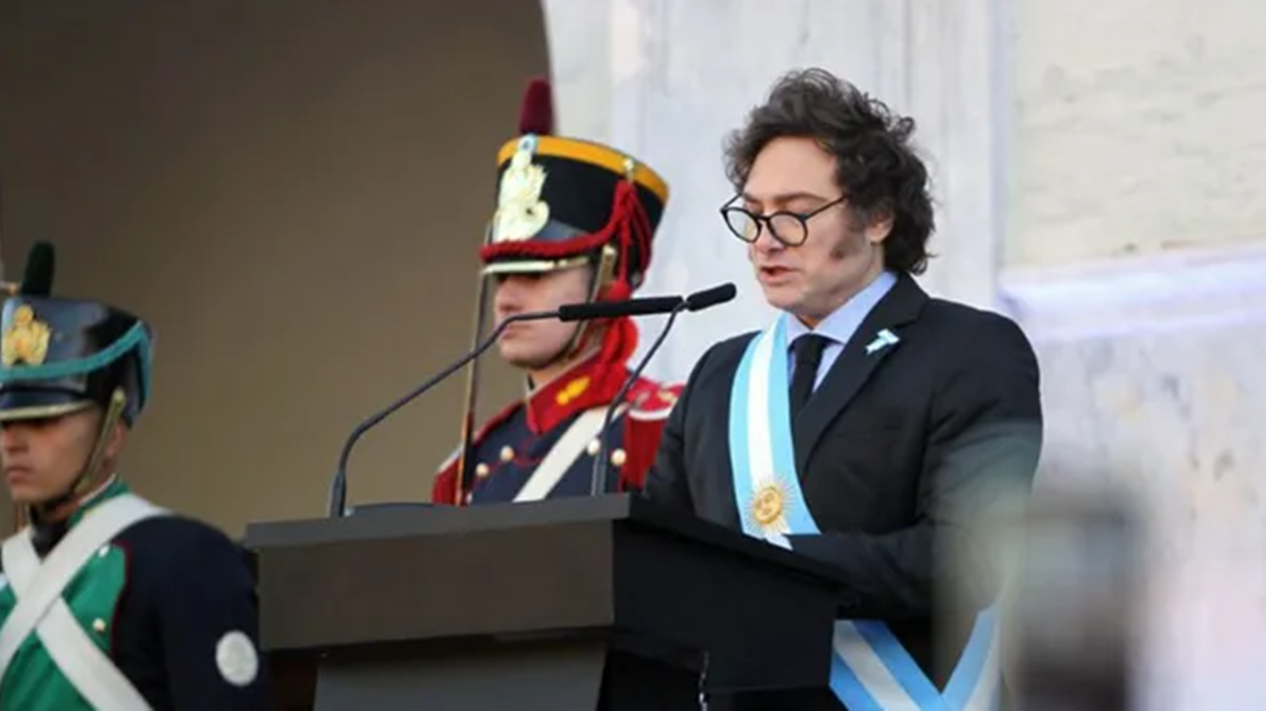 Javier Milei anunció que renunciará a su jubilación de privilegio y volvió a hablar de vetar la ley jubilatoria
