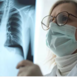 Cómo es el tratamiento para el cáncer de pulmón que prolonga la vida de los pacientes