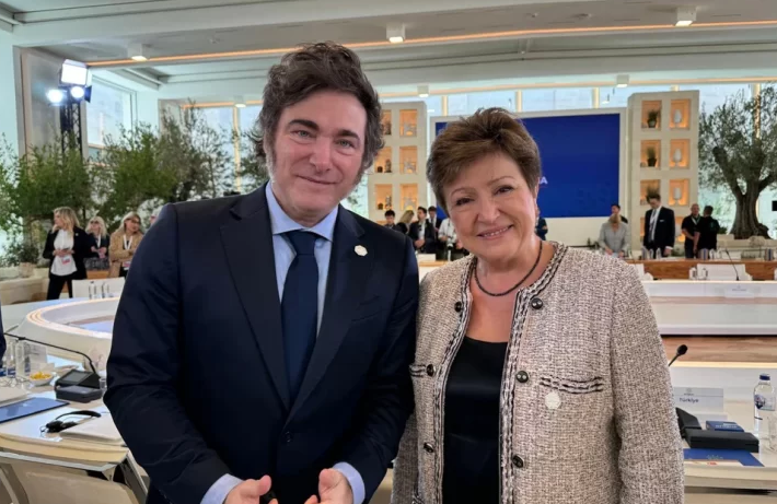 El FMI empeoró su pronóstico para Argentina y espera que se profundice la recesión en 2024