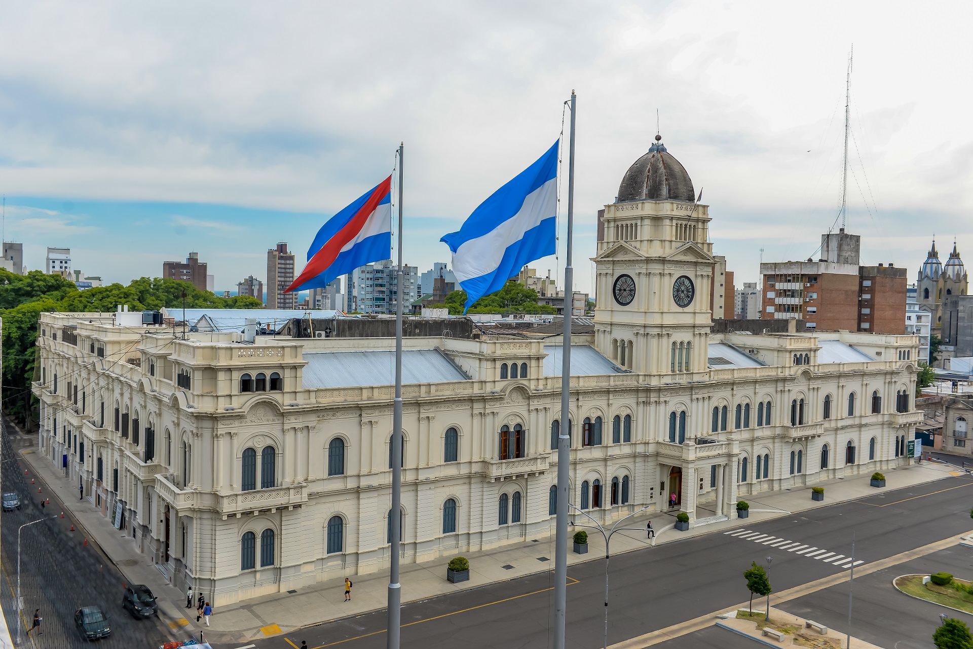 Este sábado se pagará el aumento a docentes