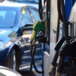 Por los altos impuestos, la nafta argentina es la más cara de la región, sólo superada por Uruguay