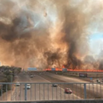 Incendios en Córdoba sin control: cortaron la autopista a Carlos Paz por llamas de más de 10 metros
