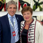 Luis Caputo viaja a Washington para participar de la asamblea anual del FMI y retomar las negociaciones