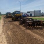 Mantenimiento en calle Alsina: mejoras para el escurrimiento y la circulación