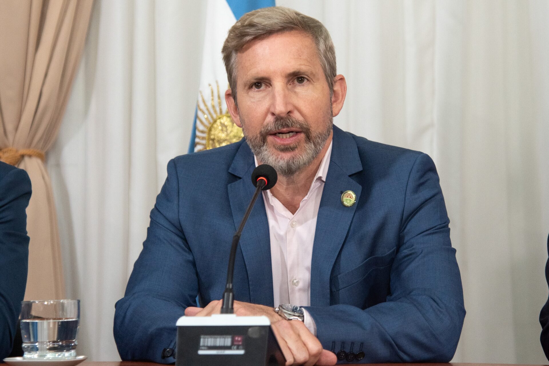 Frigerio anunció que el ingreso al Estado provincial será sólo por concurso y que se terminan los “contratos basura”