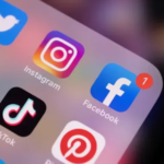 Australia aprobó una ley que prohíbe el uso de redes sociales en menores de 16 años