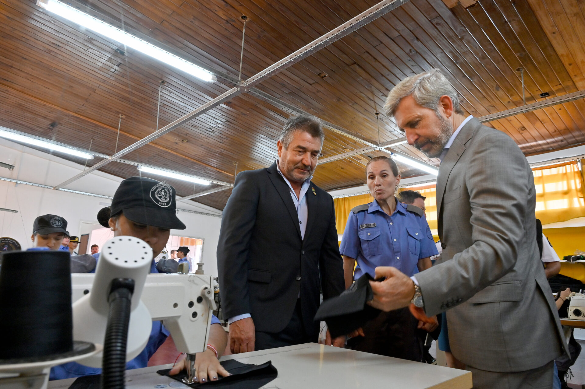 Inauguraron la sección Sastrería del Servicio Penitenciario Provincial