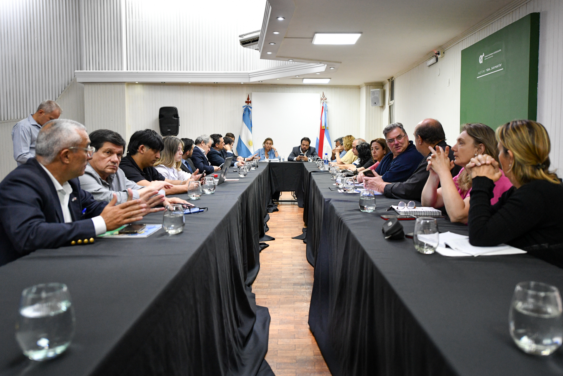 El gobierno le confirmó a los gremios docentes que se devolverán los descuentos por errores en liquidaciones