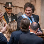 Javier Milei prepara los exámenes para empleados públicos y eliminaría nuevas áreas del Estado
