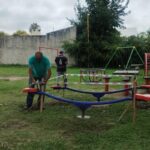 La plazoleta “Los Troperitos” se renueva con juegos para los más chicos
