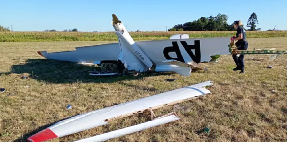 Una avioneta se estrelló durante un aterrizaje y murió el piloto