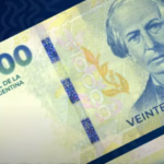 El Gobierno desembolsará US millones para comprar en el exterior más de 1000 millones de billetes de  y  mil