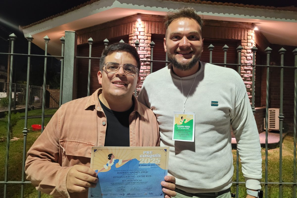 Rodrigo Ipperi y Tomás Ardua, finalistas del Pre Cosquín 2025, representando a Gualeguaychú