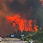 Un hombre murió en los incendios en El Bolsón y más de 800 turistas fueron evacuados