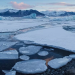 Las grietas en la capa de hielo de Groenlandia crecen más rápido de lo previsto