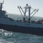 Multa millonaria a buque chino que pescaba ilegalmente con otra bandera