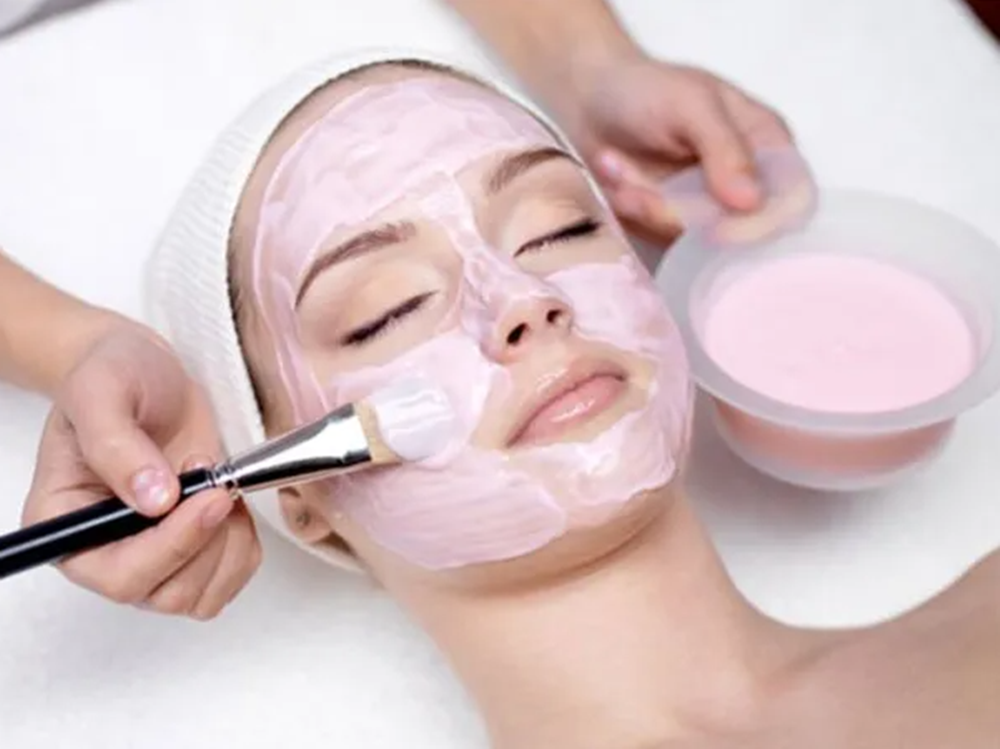 La ANMAT prohibió casi un centenar de productos de cosmética de una misma marca