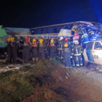 Brutal choque entre un camión y un micro en la Ruta 3: hay cuatro muertos y 16 heridos