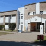 Se realizarán trabajos de impermeabilización de cubiertas y mejoras estructurales en el colegio de Urdinarrain