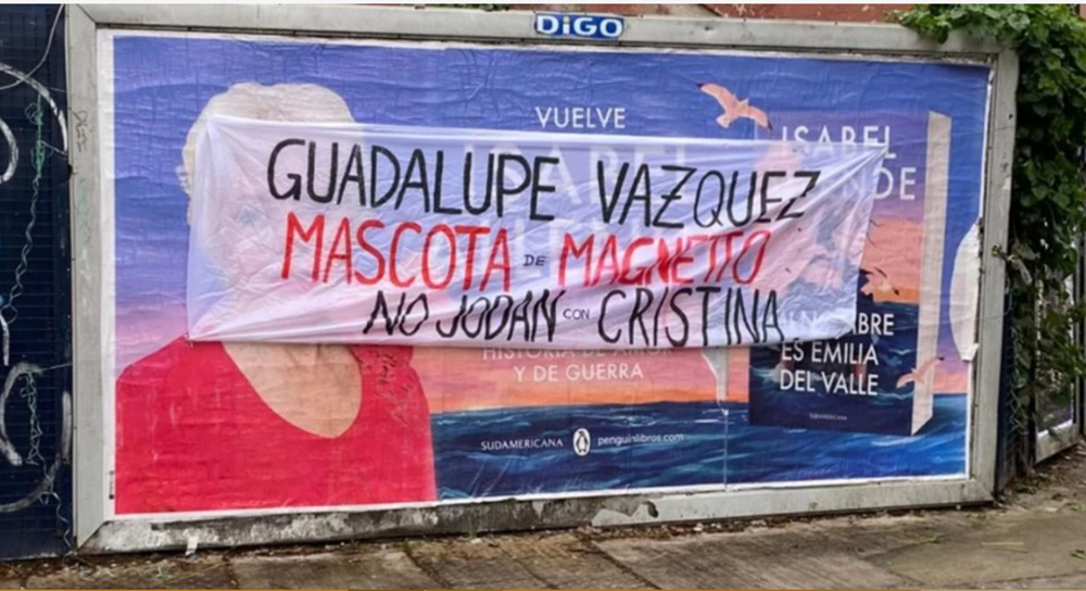Violencia: Nuevo ataque al edificio de Radio Rivadavia con agravios a Guadalupe Vázquez y panfletos agresivos