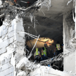 Al menos 8 muertos y casi 300 heridos tras el impacto de misiles balísticos iraníes en el centro de Israel y en Haifa