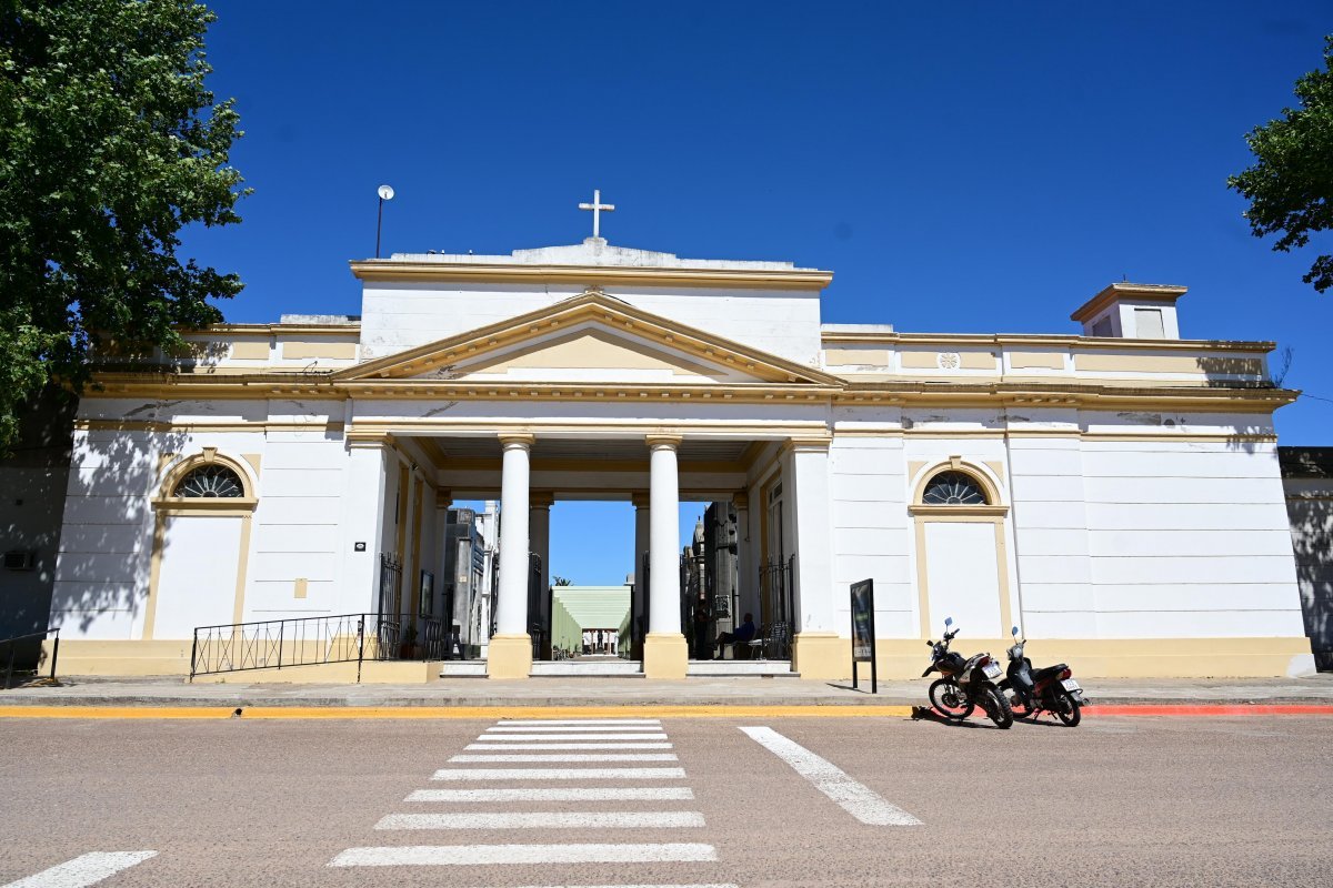 El Cementerio Norte ahora responde por WhatsApp