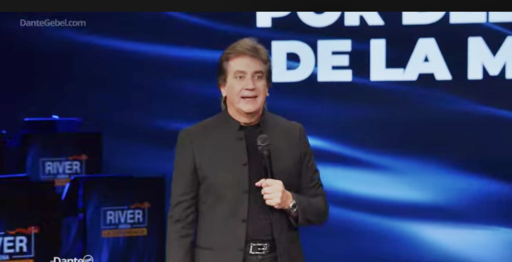 EN VIVO – Dante Gebel #930 | Por debajo de la mesa