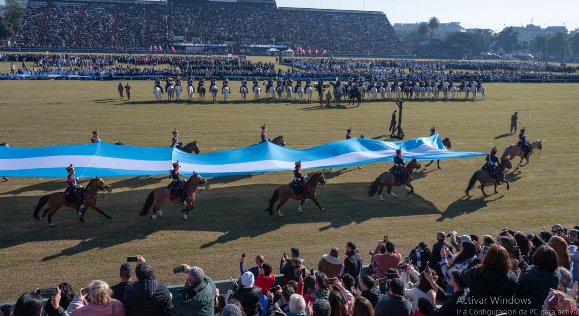 El Ejército acompañó la promesa de más de 12000 alumnos en el Campo Argentino de Polo