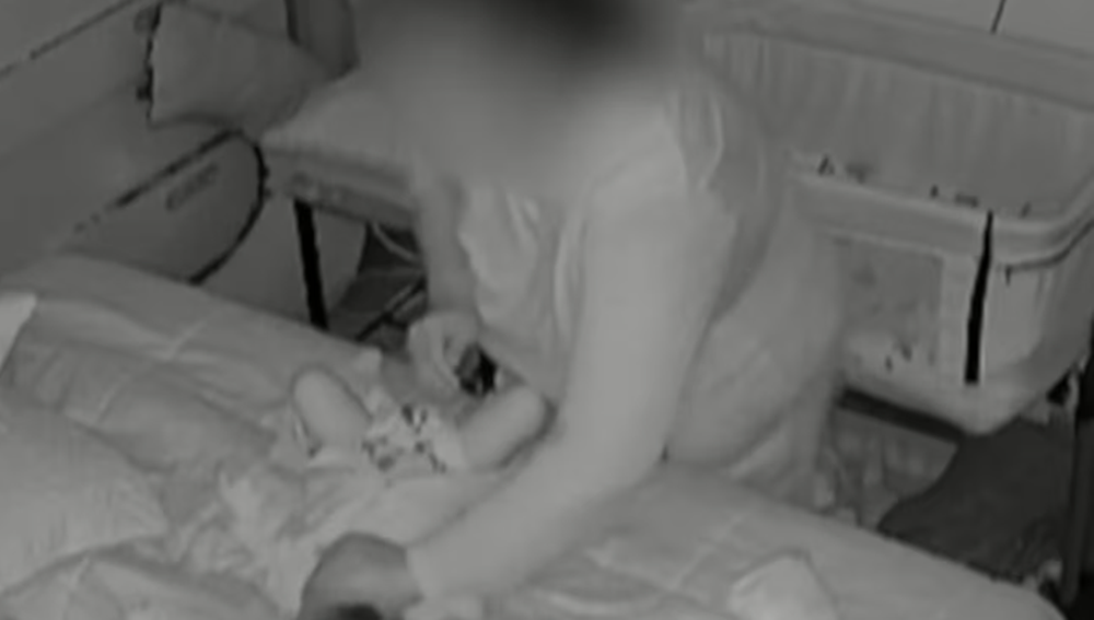 Detuvieron a una niñera acusada de maltratar a un bebé de 7 meses