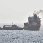 Dos petroleros colisionan y se incendian cerca del Estrecho de Ormuz