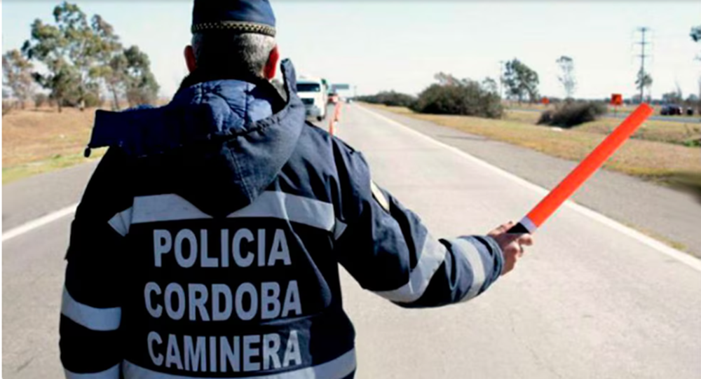 Detuvieron al jefe de la Policía Caminera de Córdoba y a otros agentes por una red de estafas