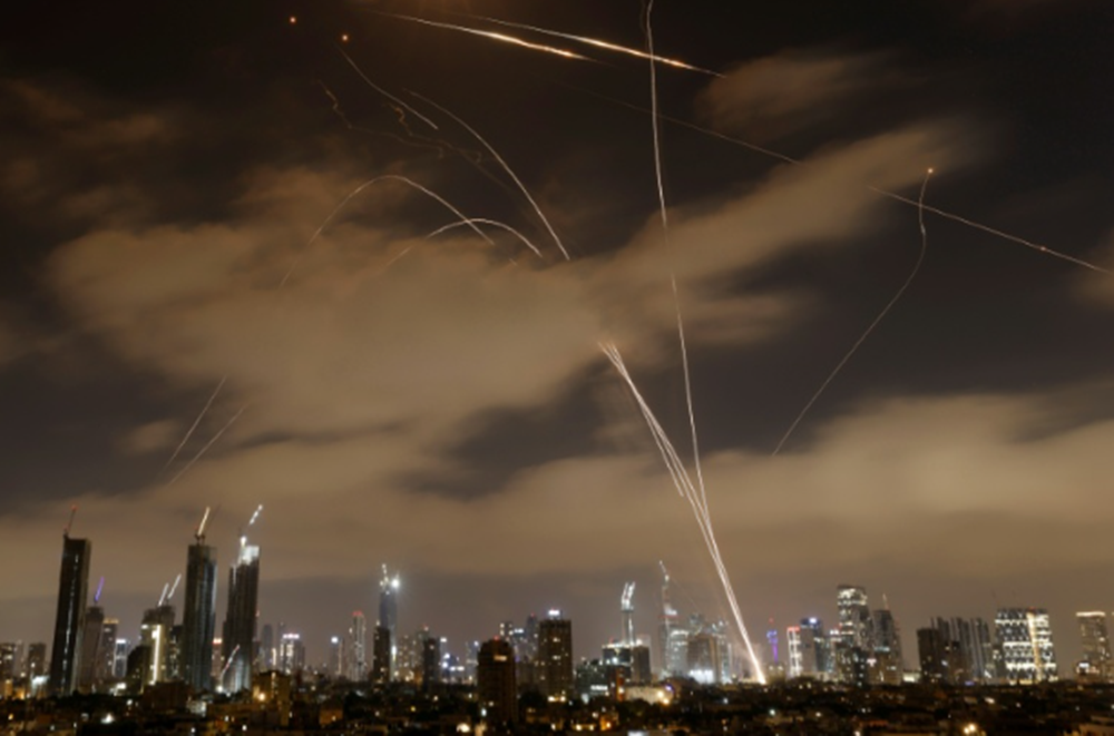 Irán ataca nuevamente a Israel con misiles balísticos